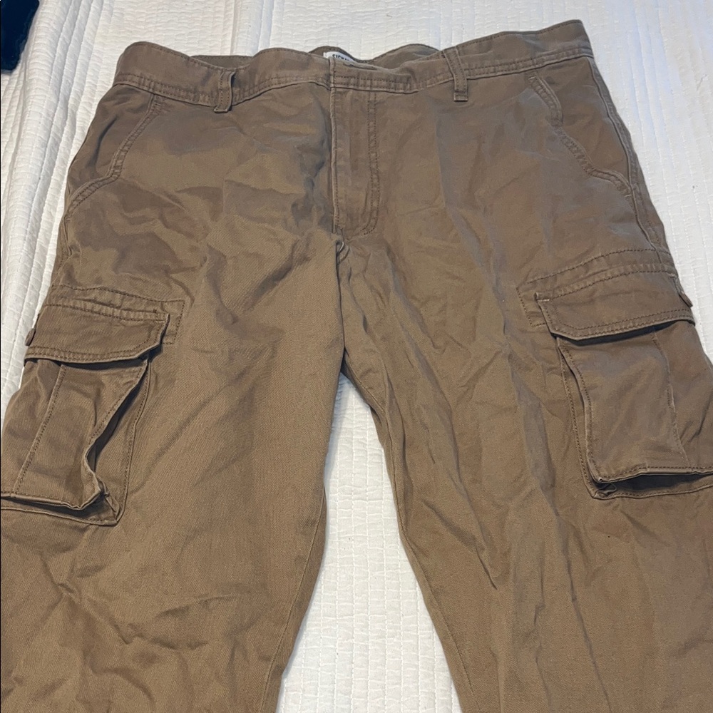 Signature Men's Tan Cargo Pants